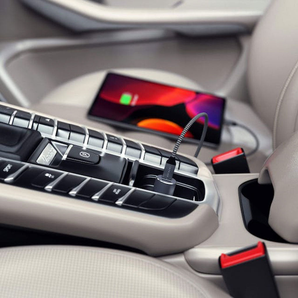 Adaptador de carga para auto de 72W USB-C y USB-A - Satechi