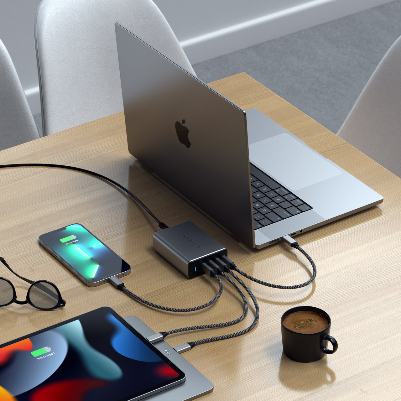 Cargador GaN 4 puertos USB-C de 165W - Satechi